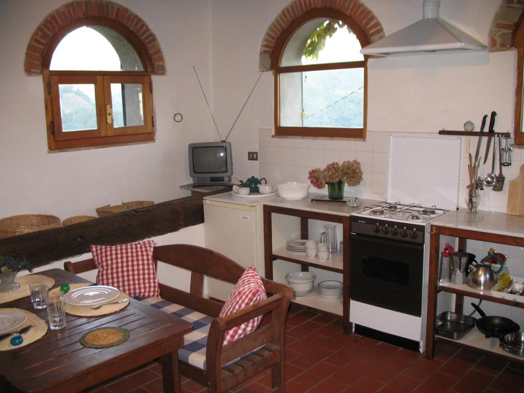 Ferienwohnung Fattoria Di Pietrabuona Pescia Exterior foto